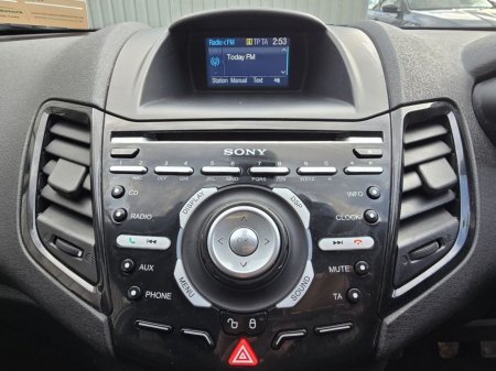 2015 Ford Fiesta - photo 14
