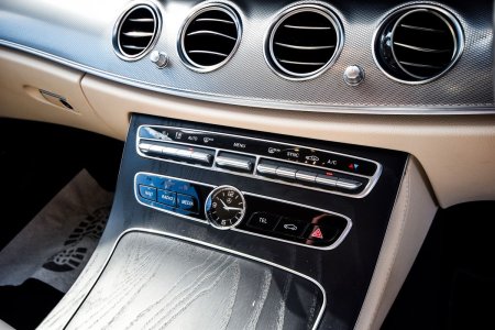 2020 Mercedes-Benz E-Class - photo 16