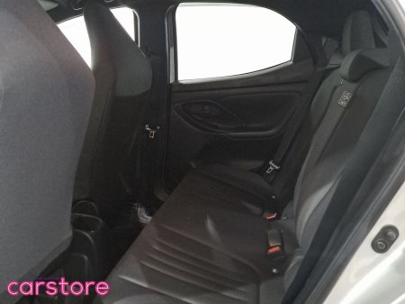 2021 Toyota Yaris - photo 10