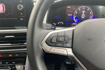 2025 Volkswagen T-Roc - photo 17