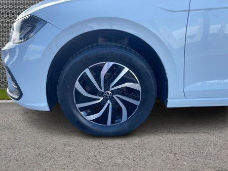 2024 Volkswagen Polo - photo 8