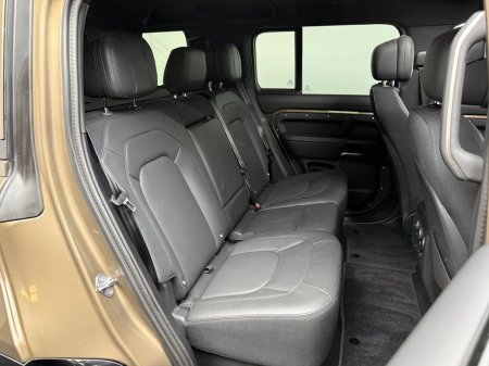 2025 Land Rover Defender - photo 11