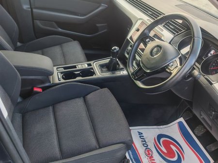2019 Volkswagen Passat - photo 12