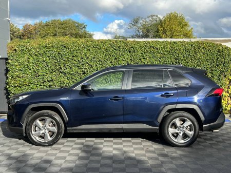 2021 Toyota RAV4 - photo 3