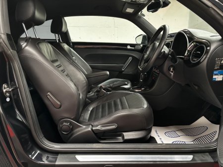 2012 Volkswagen Beetle - photo 22