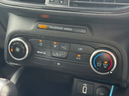 2020 Ford Focus - photo 17