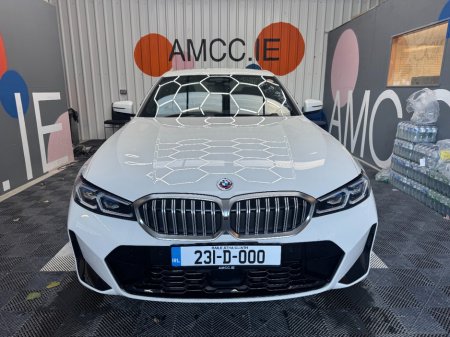 2023 BMW 3-Series - photo 2