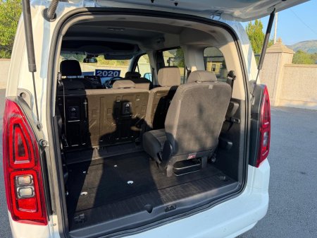 2021 Vauxhall Combo - photo 9