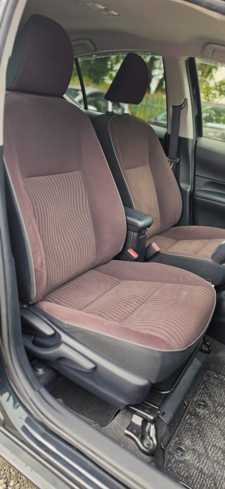 2015 Toyota Aqua - photo 9