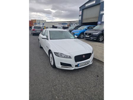 2017 Jaguar XF - photo 35