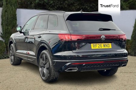 2026 Volkswagen Touareg - photo 2