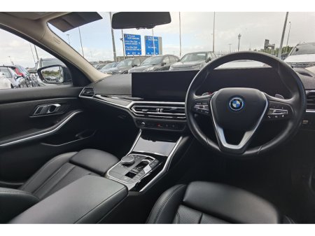 2023 BMW 3-Series - photo 14