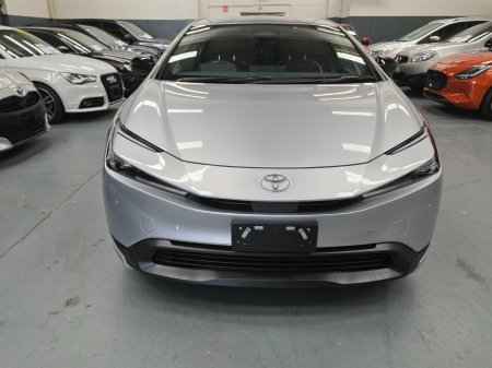 2023 Toyota Prius - photo 2
