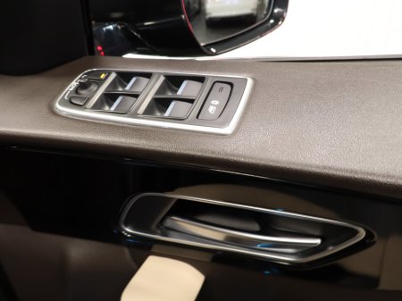2019 Jaguar F-Pace - photo 25
