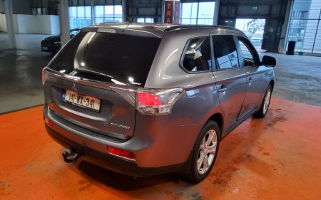 2014 Mitsubishi Outlander - photo 3