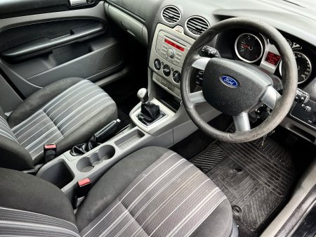 2010 Ford Focus - photo 3