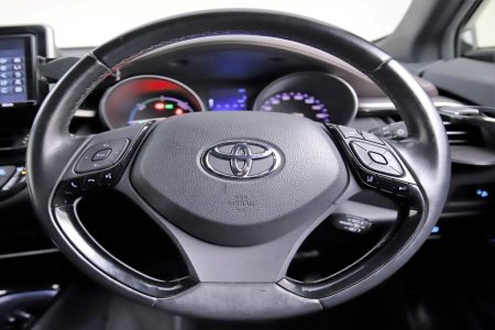 2020 Toyota C-HR - photo 17