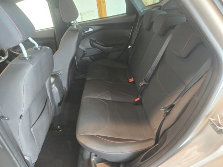 2017 Ford Focus - photo 15