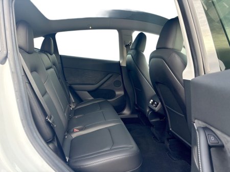 2023 Tesla Model Y - photo 17