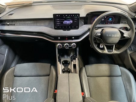 2025 Skoda Superb - photo 2