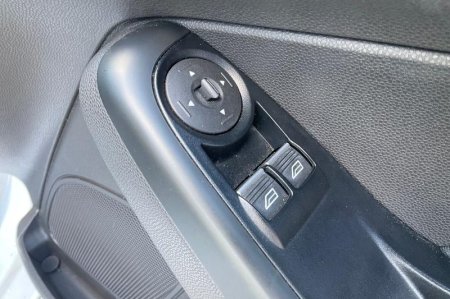 2016 Ford Fiesta - photo 16