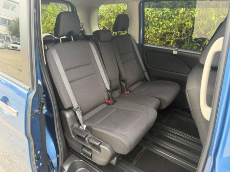 2019 Nissan Serena - photo 18