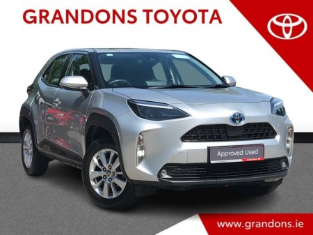 2024 Toyota Yaris Cross LUNA - GRANDONS
