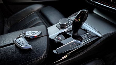 2019 BMW 5-Series - photo 30