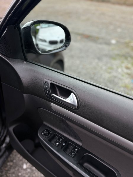 2011 Volkswagen Golf - photo 24