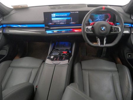 2025 BMW M5 - photo 4