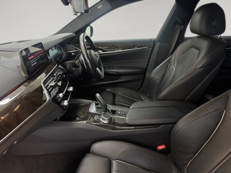 2017 BMW 5-Series - photo 17