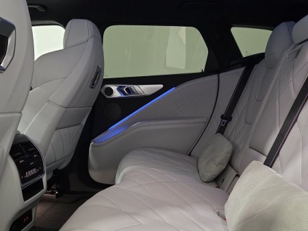 2026 BMW XM - photo 11