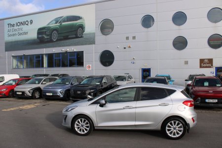 2021 Ford Fiesta - photo 2