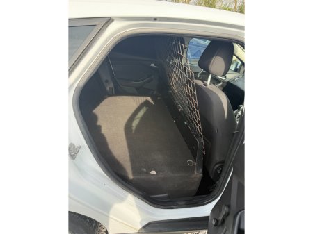 2015 Ford Focus - photo 10