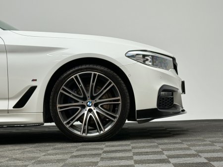 2020 BMW 5-Series - photo 9