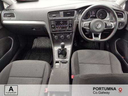 2018 Volkswagen Golf - photo 2