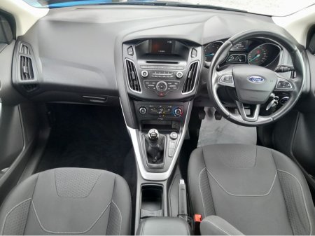 2017 Ford Focus - photo 15