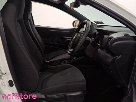 2021 Toyota Yaris - photo 12