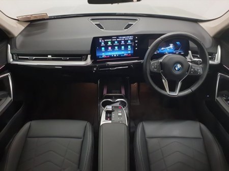 2026 BMW iX1 - photo 4