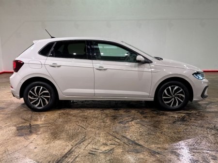 2025 Volkswagen Polo - photo 2