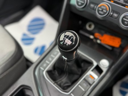 2020 Volkswagen Tiguan - photo 13