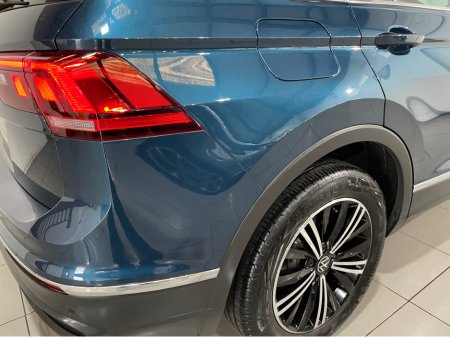 2022 Volkswagen Tiguan - photo 9