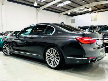 2017 BMW 7-Series - photo 28