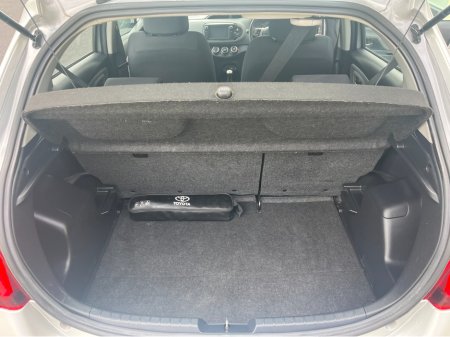 2016 Toyota Yaris - photo 7