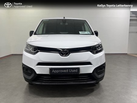 2025 Toyota Proace City - photo 4