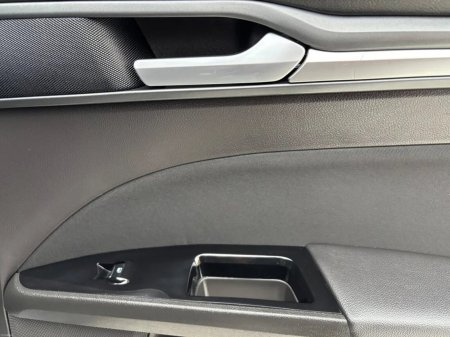 2017 Ford Mondeo - photo 24