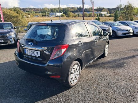 2011 Toyota Yaris - photo 4