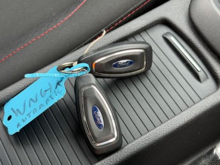 2017 Ford Focus - photo 17