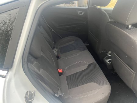 2015 Ford Fiesta - photo 10