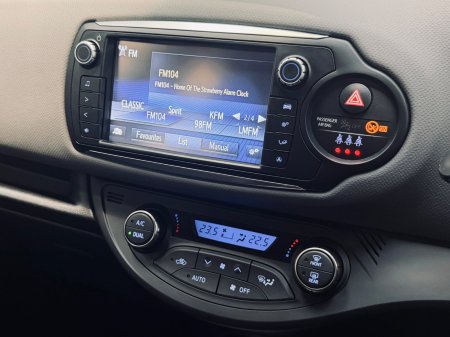 2016 Toyota Yaris - photo 14
